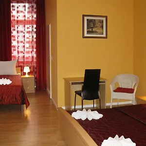 Hotel-pension Am Savignyplatz בית הארחה