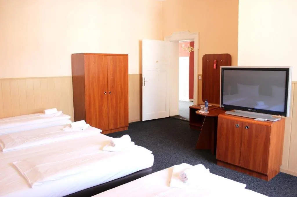 ** Hotel Hotel-Pension Rheingold Am Kurfuerstendamm Berlin Germany
